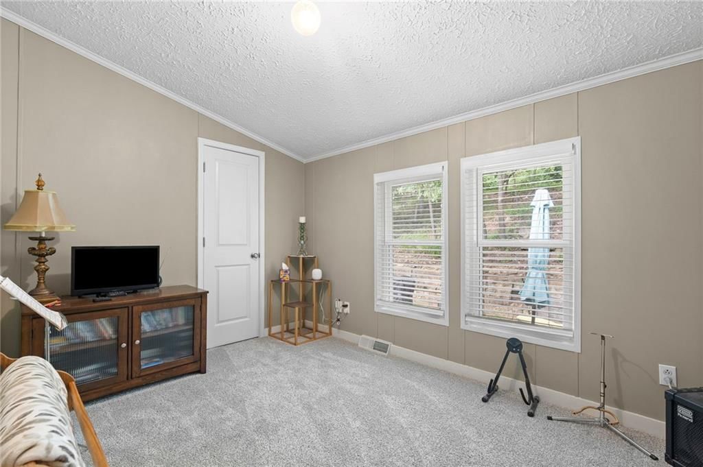 6804 Woodend Avenue — photo 38