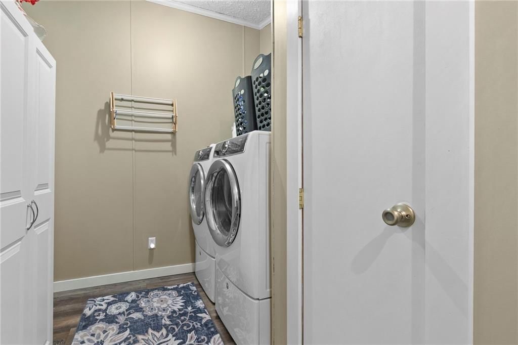 6804 Woodend Avenue — photo 40