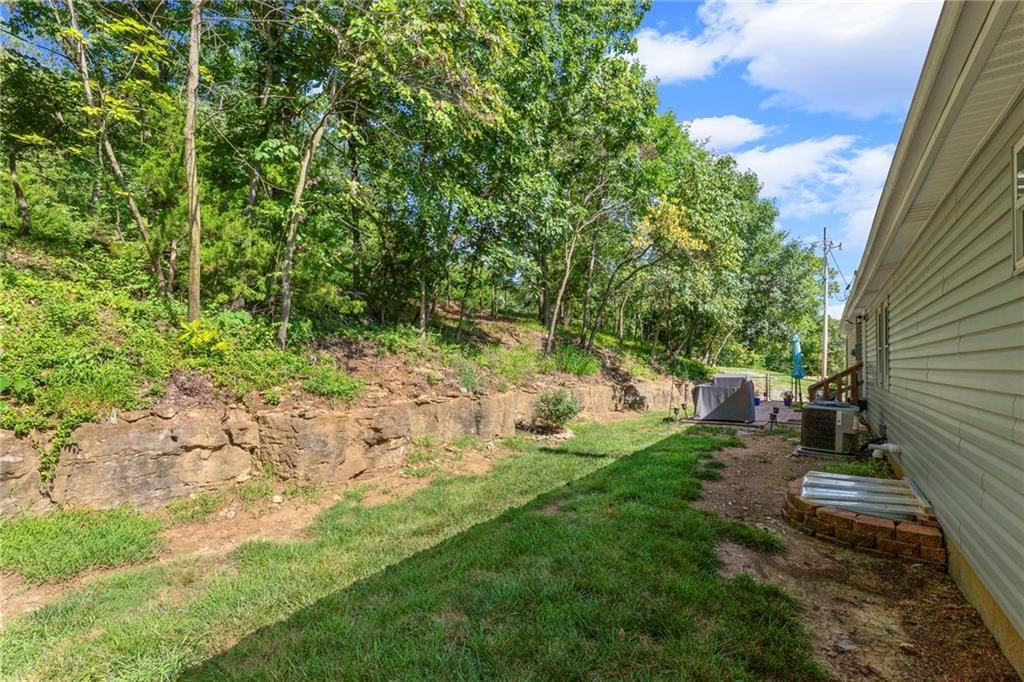 6804 Woodend Avenue — photo 49