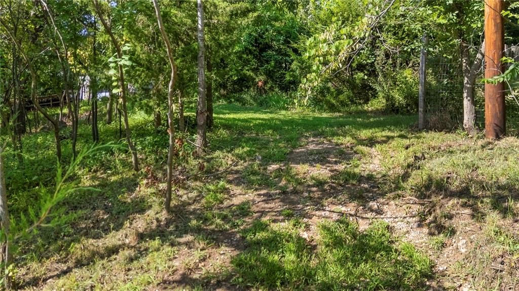 6804 Woodend Avenue — photo 52