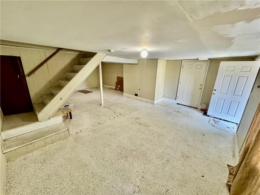 Photo 13 of 17 - 4432 NORLEDGE Avenue
