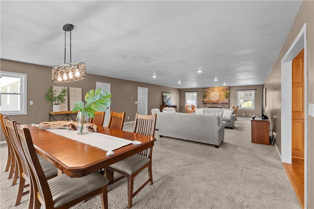 Photo 13 of 72 - 1525 NE Ozark Drive