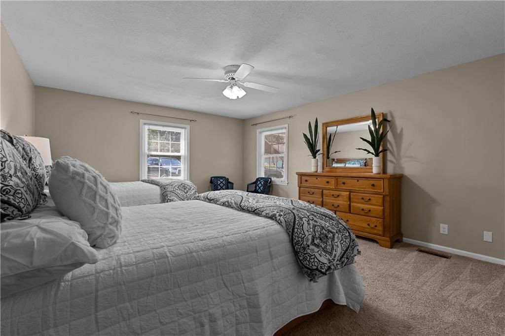 Photo 47 of 72 - 1525 NE Ozark Drive