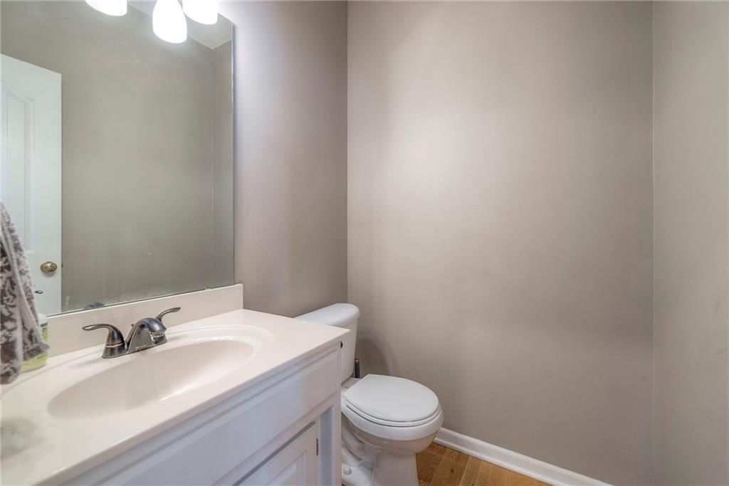 Photo 13 of 38 - 16727 W 156th Street