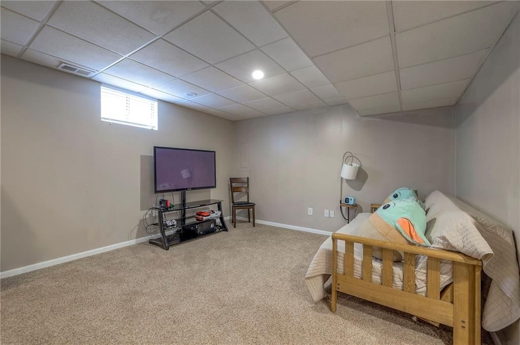 Photo 27 of 38 - 16727 W 156th Street