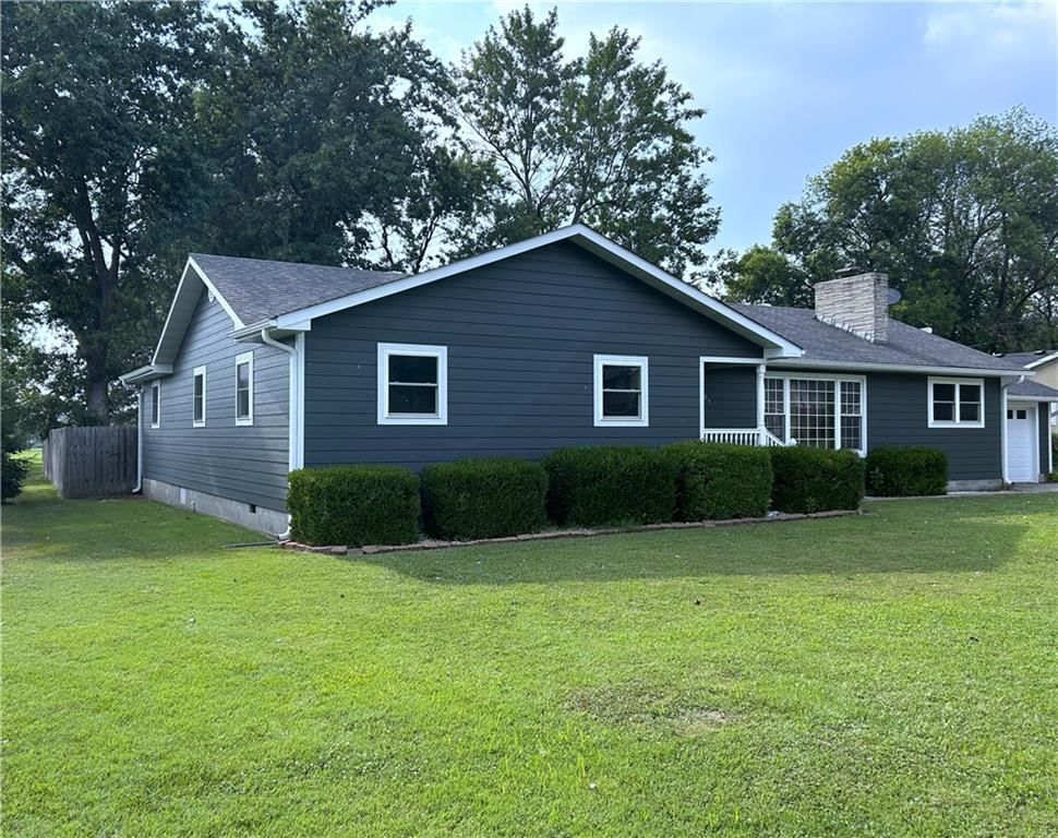 207 Maple Street — photo 2