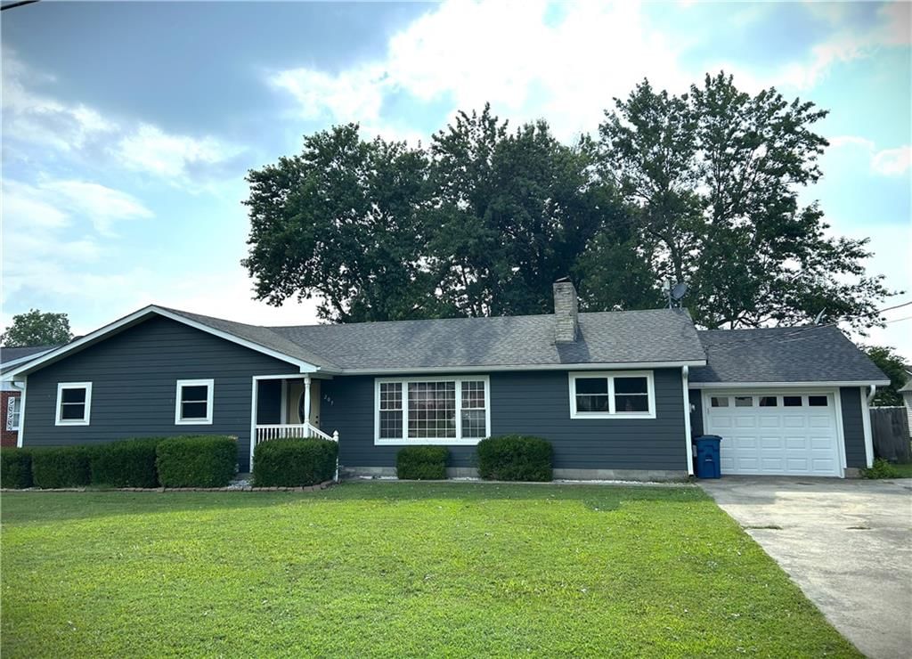 207 Maple Street — photo 3