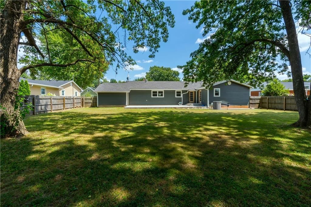 207 Maple Street — photo 8
