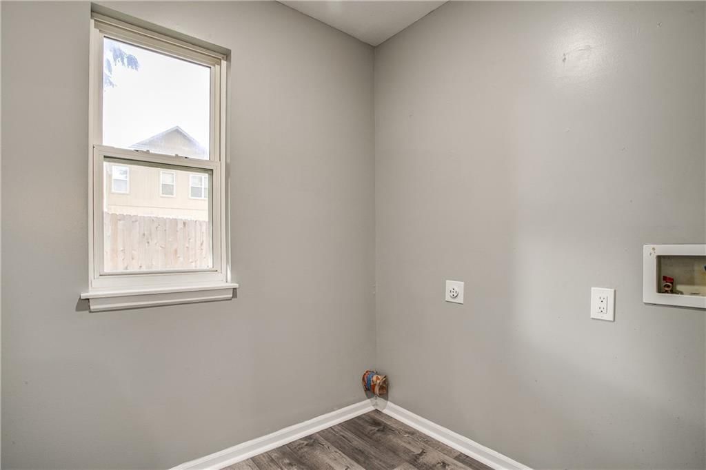 8531 Vassar Avenue — photo 11