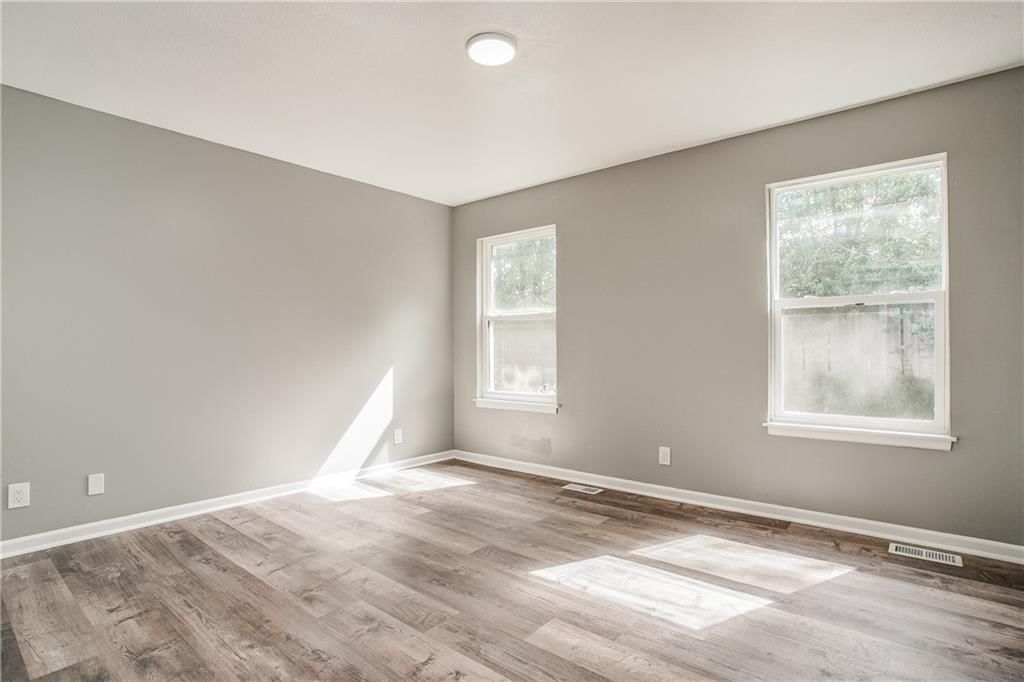 8531 Vassar Avenue — photo 15