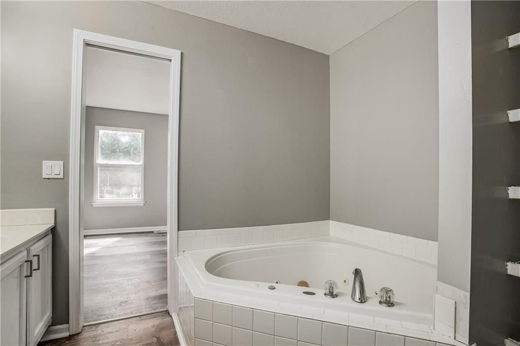8531 Vassar Avenue — photo 18