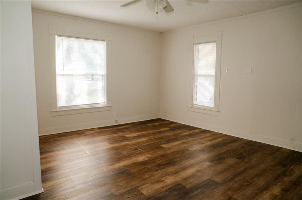 707 E 5th Street — photo 17