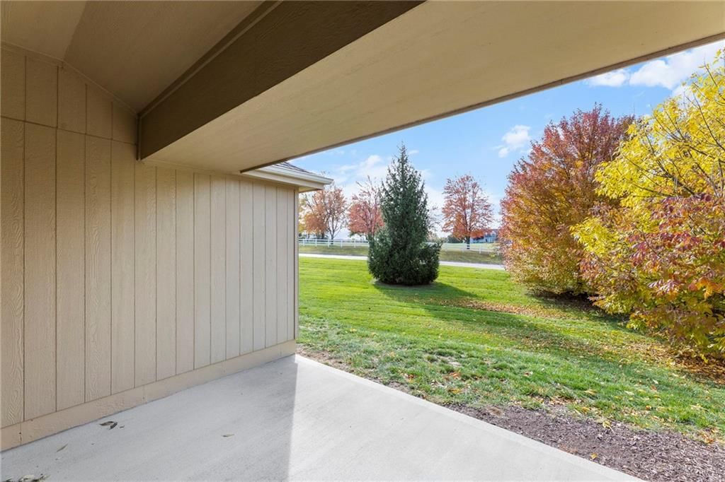 908 SE SIENNA Court — photo 46