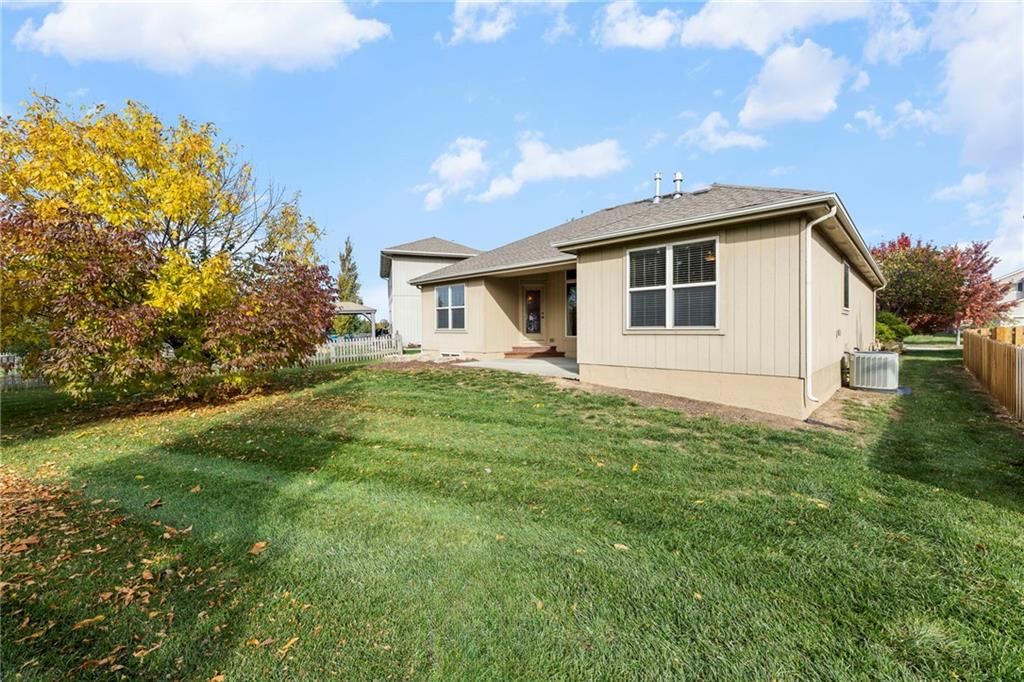908 SE SIENNA Court — photo 49