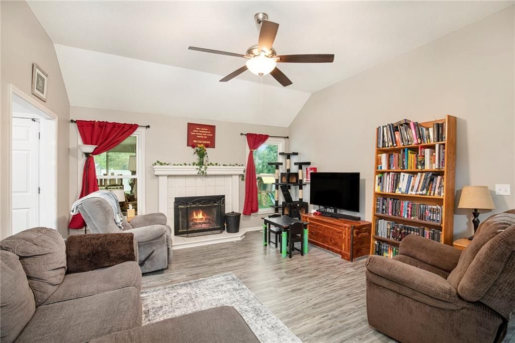 Photo 6 of 30 - 14908 Stonewood Drive