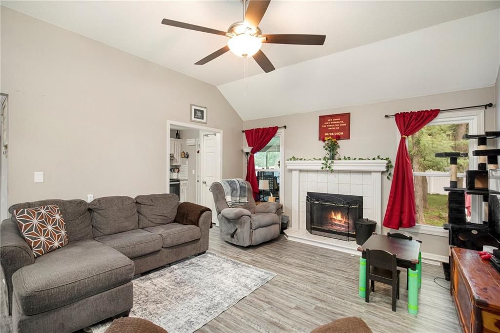 Photo 8 of 30 - 14908 Stonewood Drive