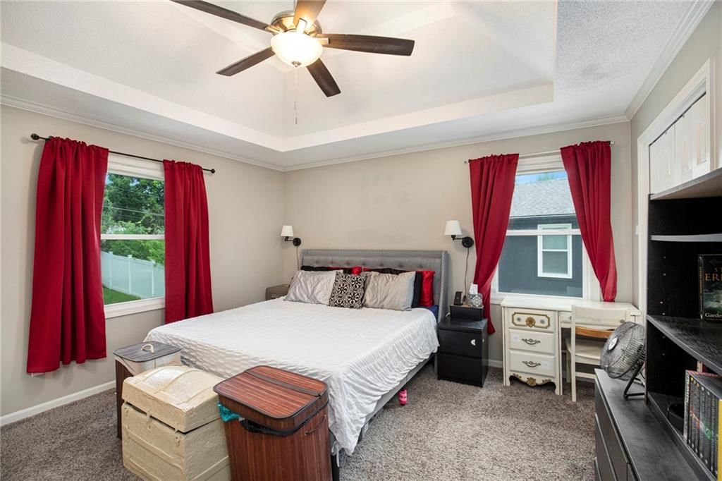 Photo 17 of 30 - 14908 Stonewood Drive