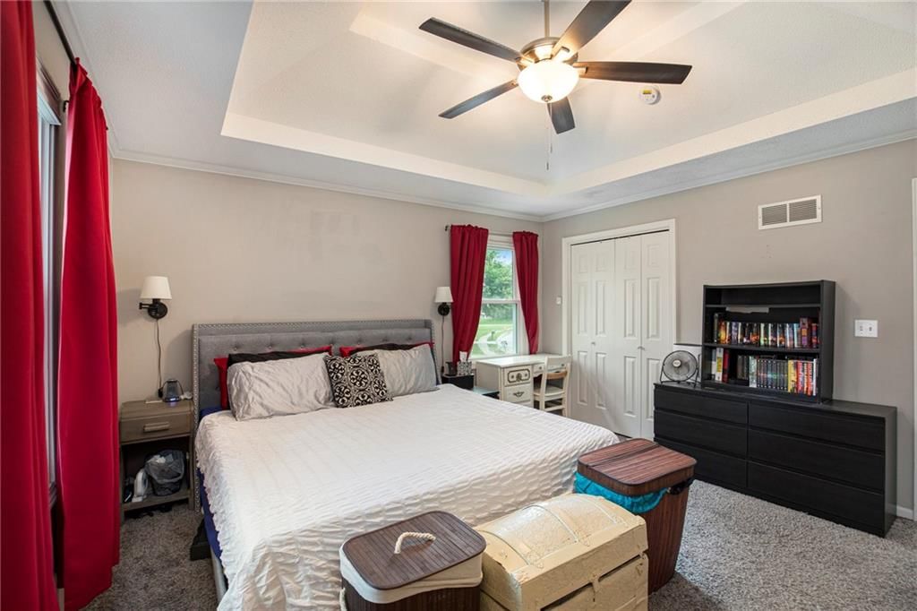 Photo 18 of 30 - 14908 Stonewood Drive