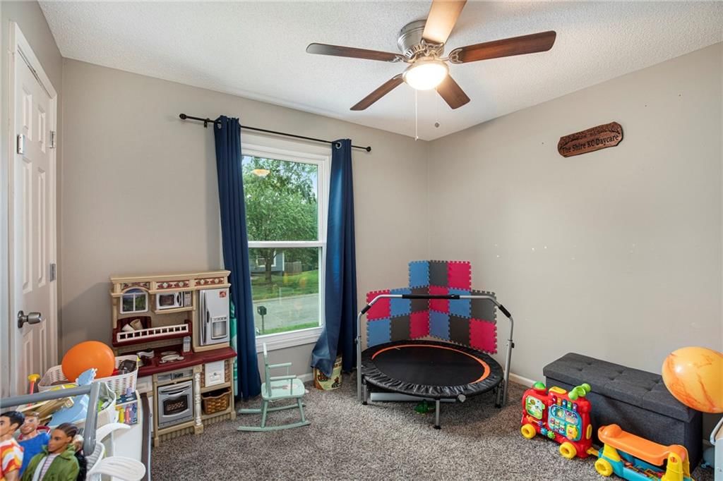 Photo 22 of 30 - 14908 Stonewood Drive
