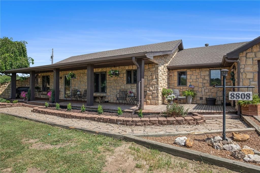 8808 D Highway, Napoleon, MO