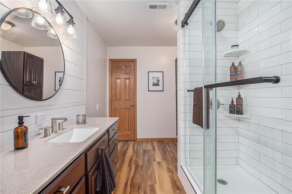 8808 D Highway — photo 24