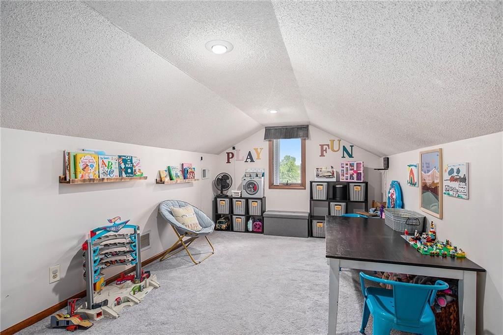 8808 D Highway — photo 26