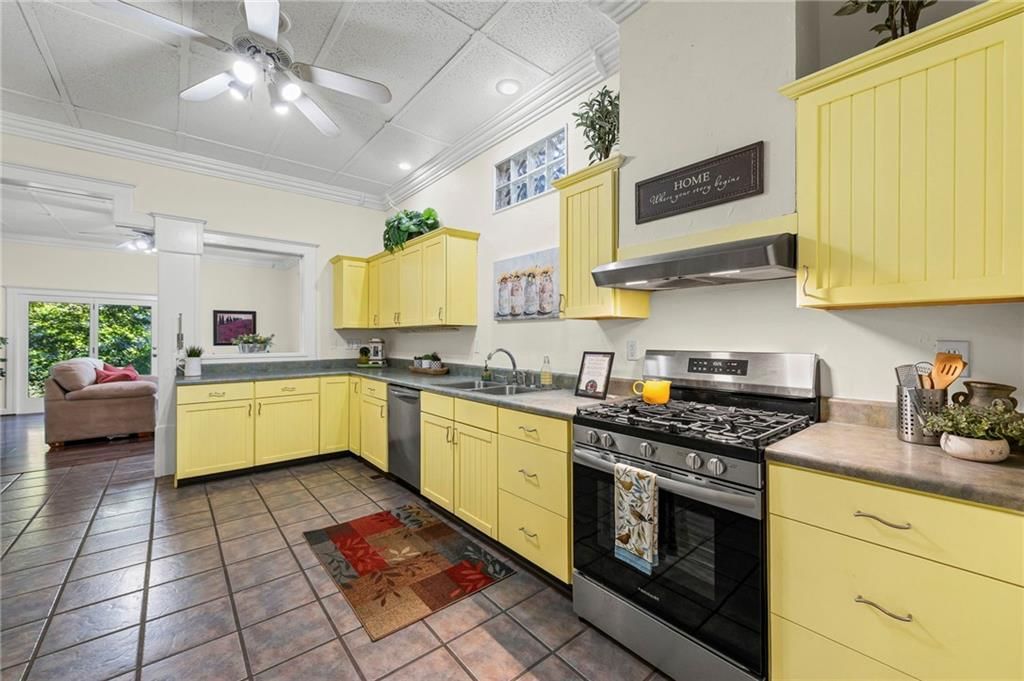 5407 Halsey Street — photo 12