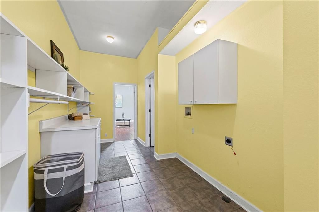 5407 Halsey Street — photo 33