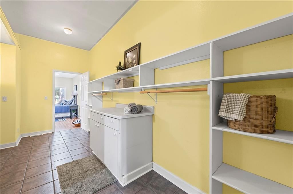 5407 Halsey Street — photo 34