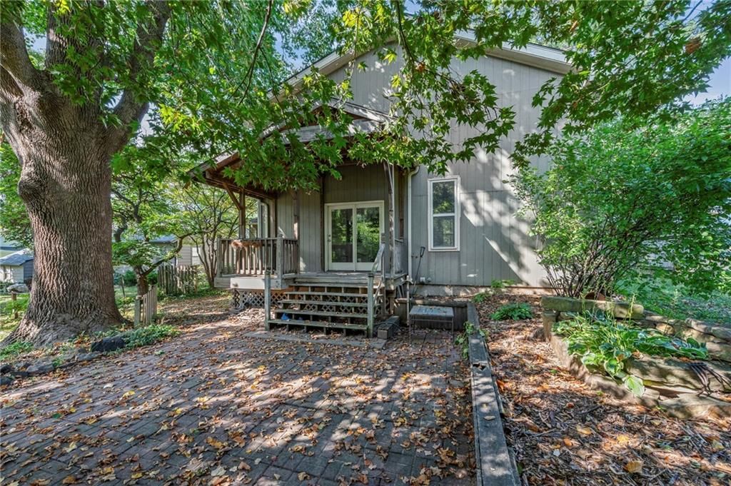 5407 Halsey Street — photo 42
