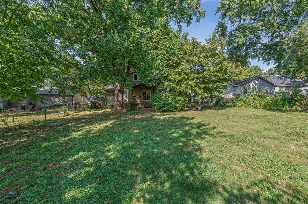 5407 Halsey Street — photo 43