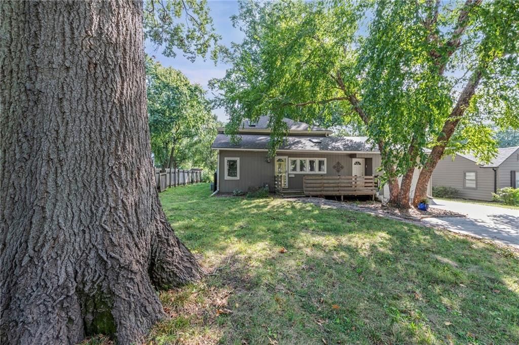 5407 Halsey Street — photo 47