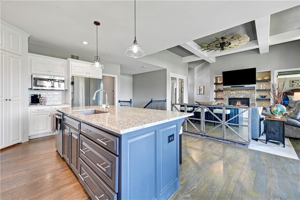 Photo 8 of 35 - 14744 Fairway Street