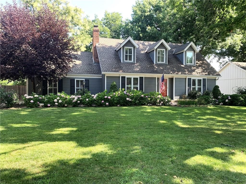 2206 W 121 Street, Leawood, KS