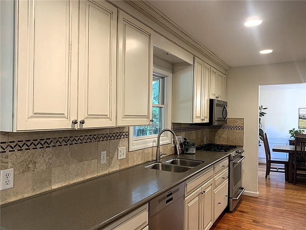 2206 W 121 Street — photo 27