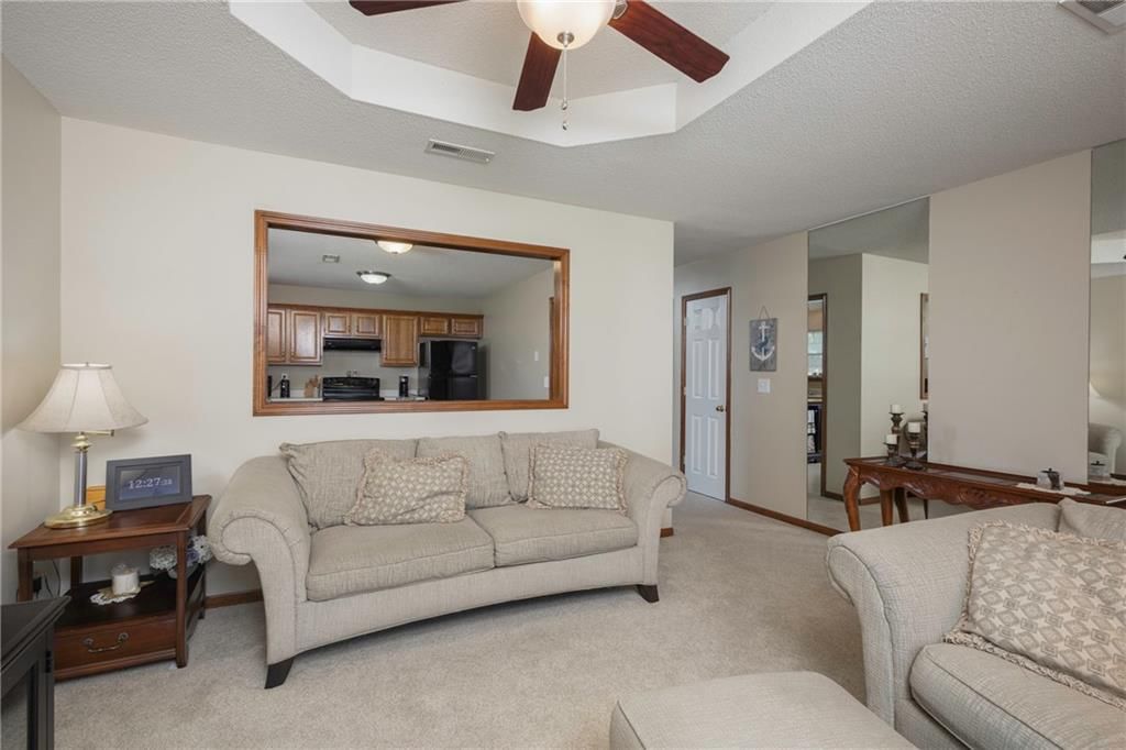 Photo 9 of 26 - 1414 SW Blue Branch Drive