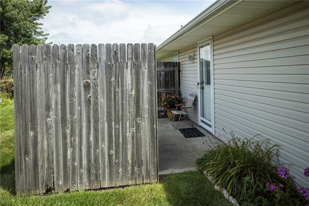 Photo 21 of 26 - 1414 SW Blue Branch Drive