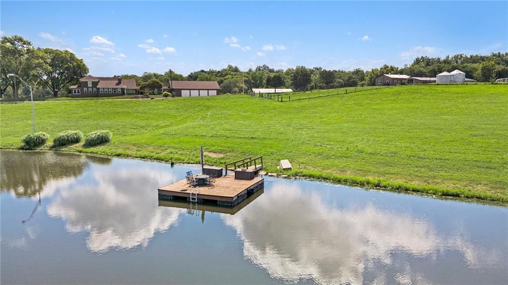 16695 B Highway, Smithville, MO