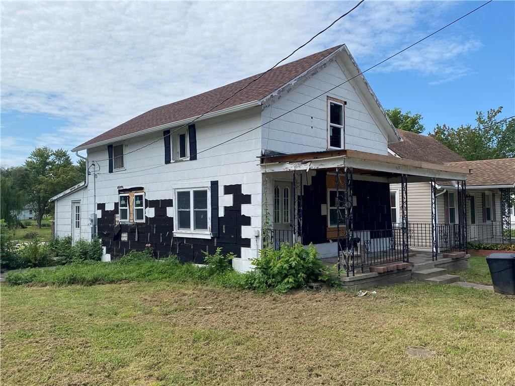 Photo 5 of 11 - 623 W 26th Street