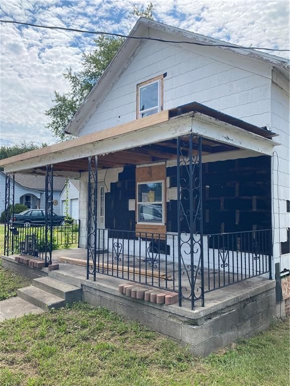 Photo 6 of 11 - 623 W 26th Street