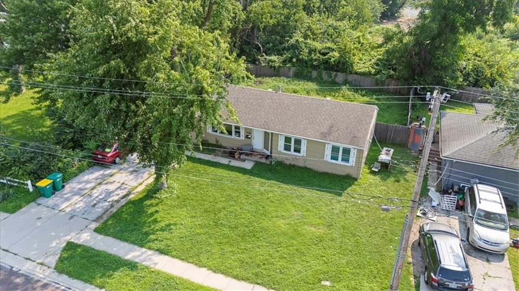 8221 Travis Street — photo 2