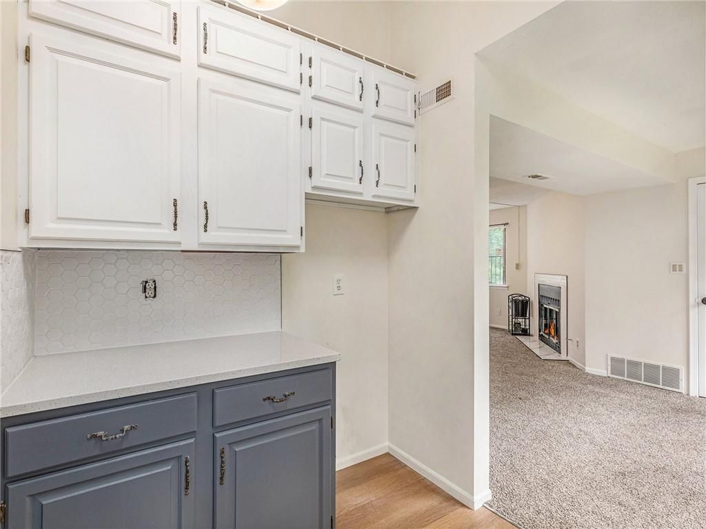 8153 Holmes #203 Road — photo 9