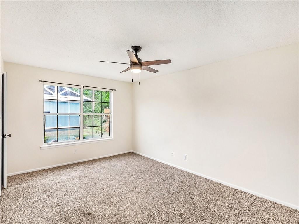 8153 Holmes #203 Road — photo 11