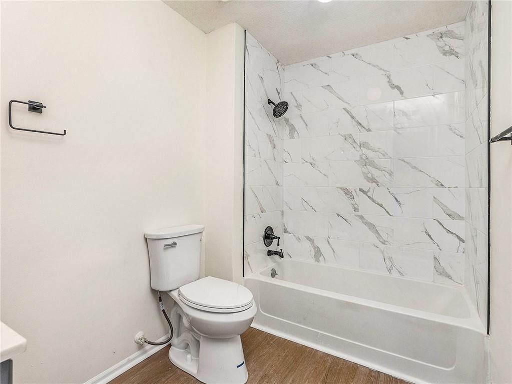 8153 Holmes #203 Road — photo 15