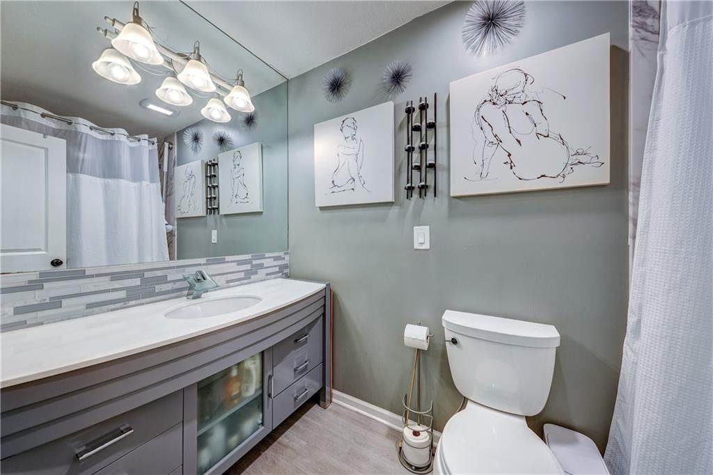 Photo 13 of 25 - 14702 W 65th Terrace