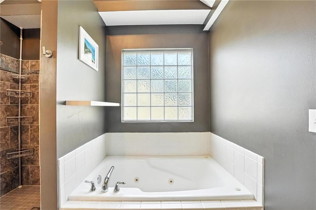 8002 NE 111th Terrace — photo 24