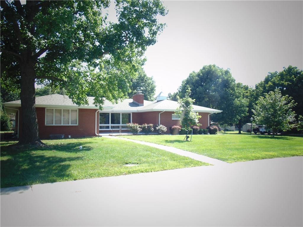 Photo 37 of 70 - 1701 Wren Street