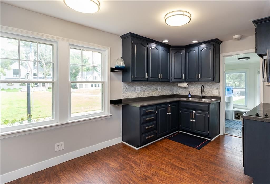 Photo 8 of 41 - 7632 Reinhardt Drive