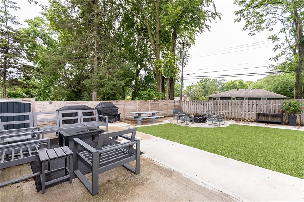 Photo 31 of 41 - 7632 Reinhardt Drive
