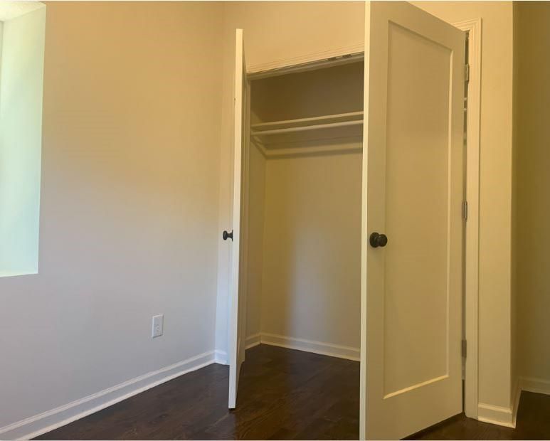 2305 E 37TH Street — photo 11